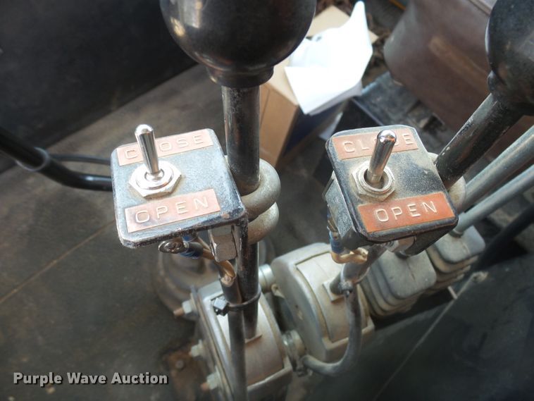 image for item DX9222 2007 International 7500  dump truck