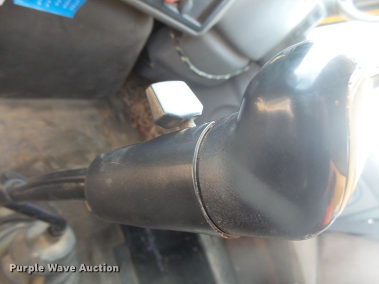 image for item DX9222 2007 International 7500  dump truck