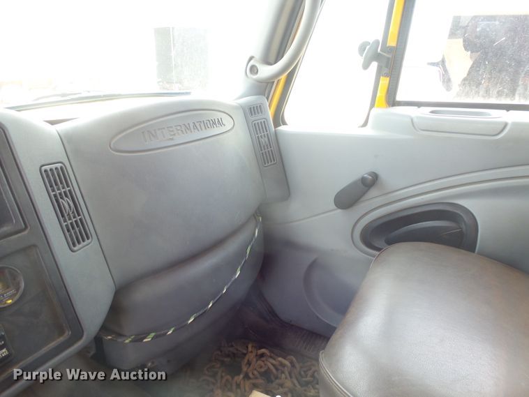 image for item DX9222 2007 International 7500  dump truck