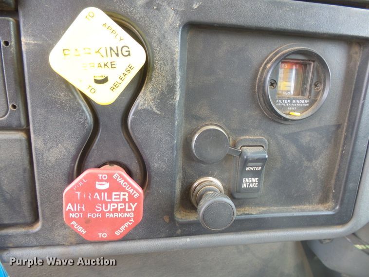 image for item DX9222 2007 International 7500  dump truck