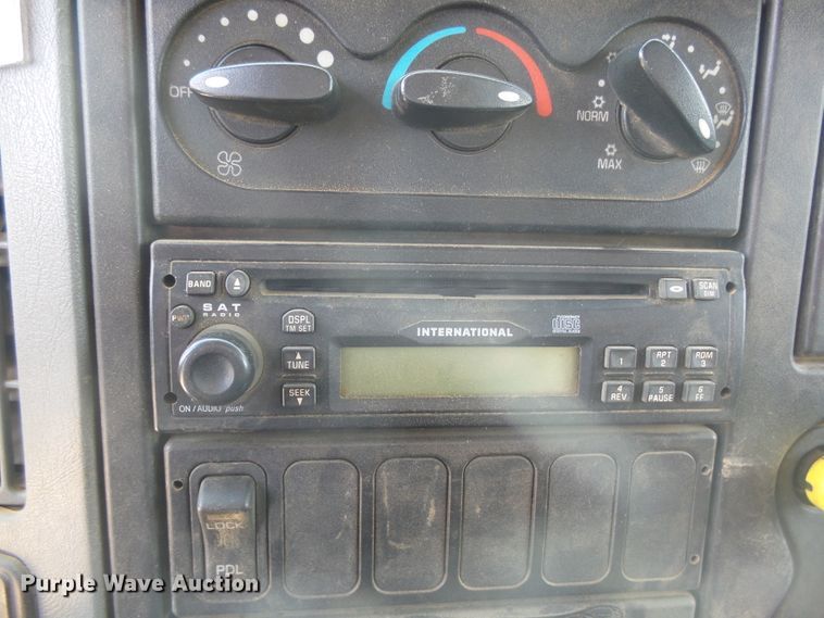 image for item DX9222 2007 International 7500  dump truck