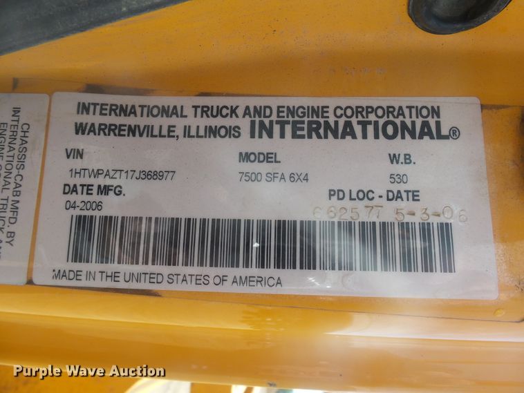 image for item DX9222 2007 International 7500  dump truck