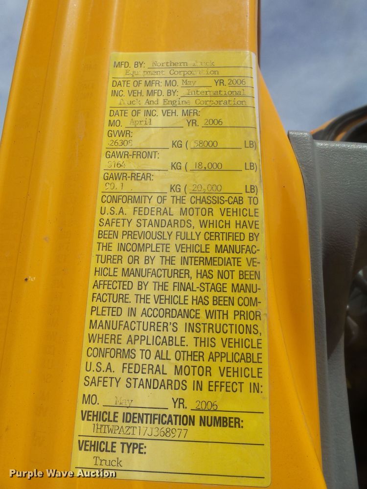 image for item DX9222 2007 International 7500  dump truck