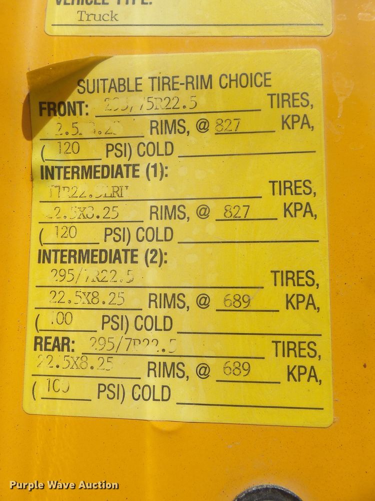 image for item DX9222 2007 International 7500  dump truck