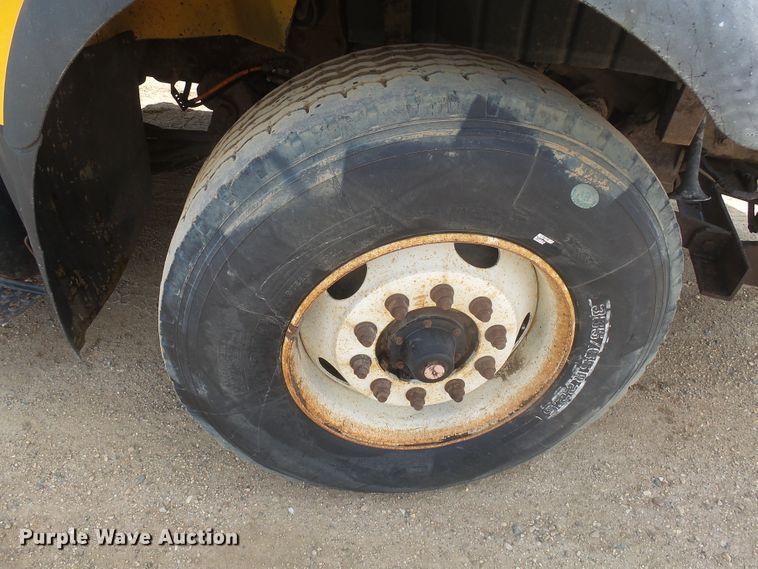 image for item DX9222 2007 International 7500  dump truck