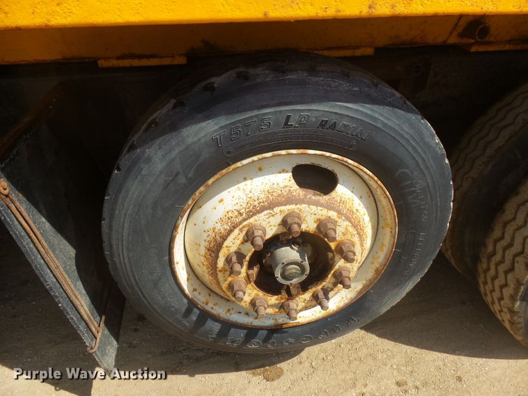 image for item DX9222 2007 International 7500  dump truck