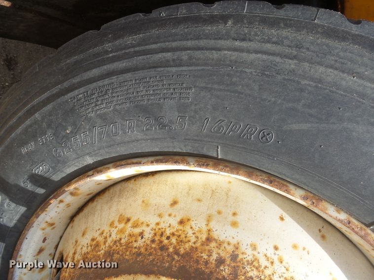 image for item DX9222 2007 International 7500  dump truck