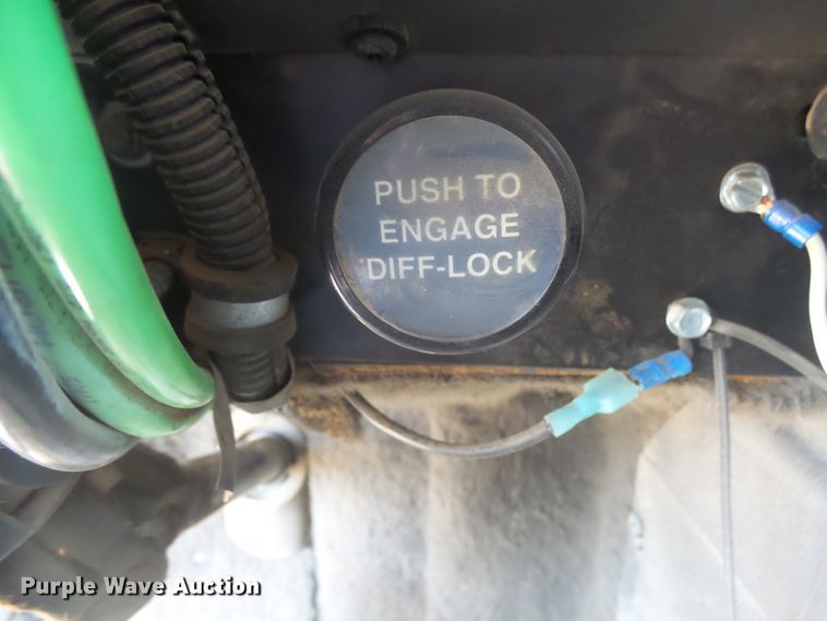 image for item DX9223 2000 International 9400i  semi truck