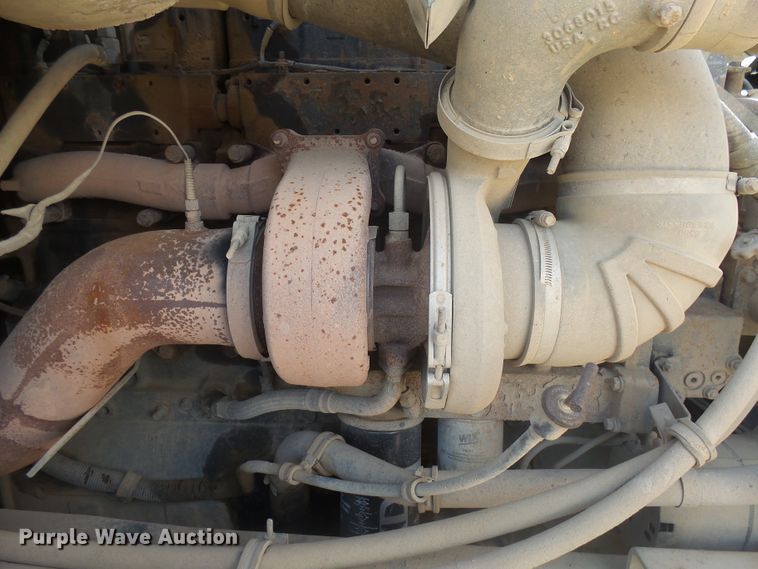 image for item DX9223 2000 International 9400i  semi truck