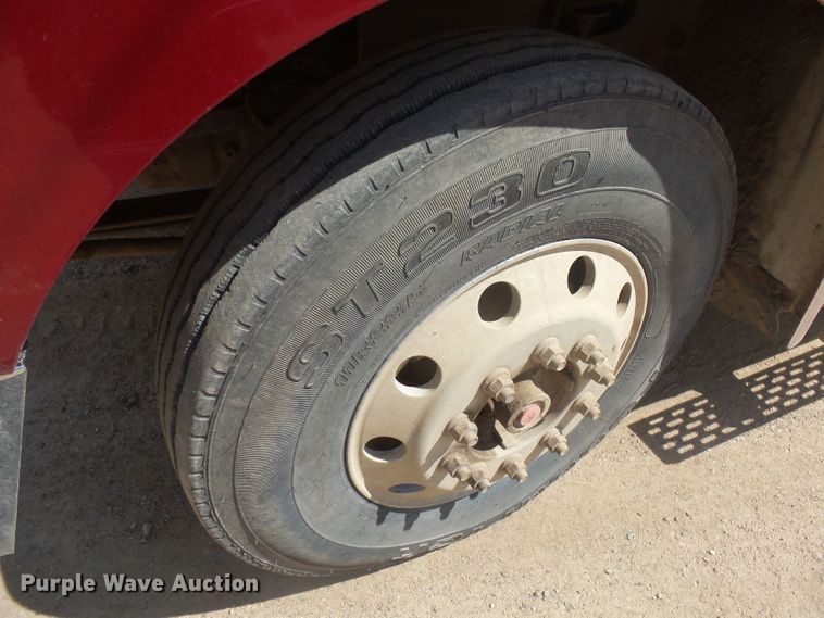 image for item DX9223 2000 International 9400i  semi truck