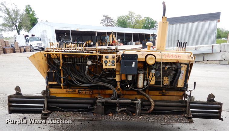 image for item GH9795 Gehl 1448  paver