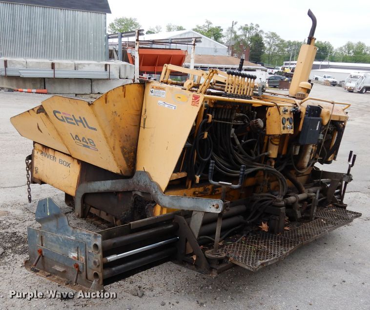 image for item GH9795 Gehl 1448  paver