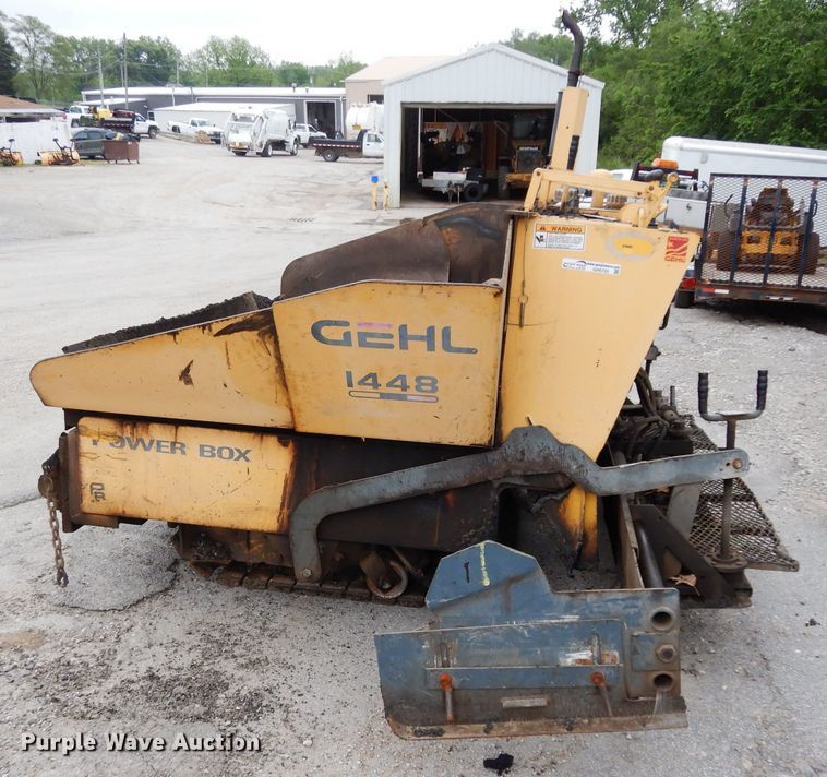 image for item GH9795 Gehl 1448  paver