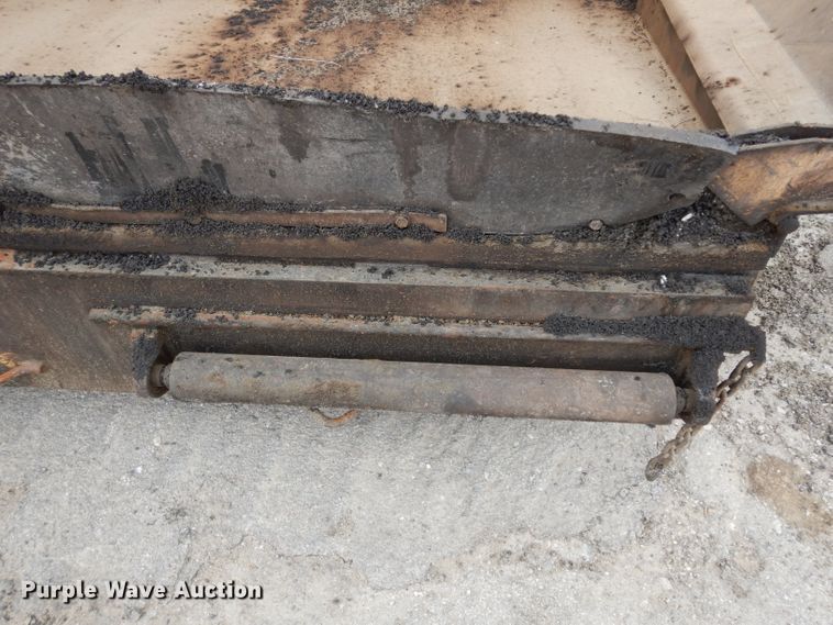 image for item GH9795 Gehl 1448  paver