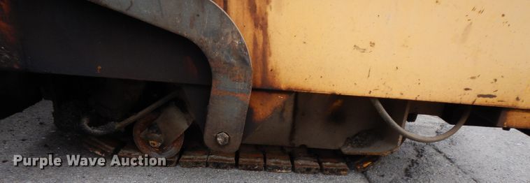 image for item GH9795 Gehl 1448  paver