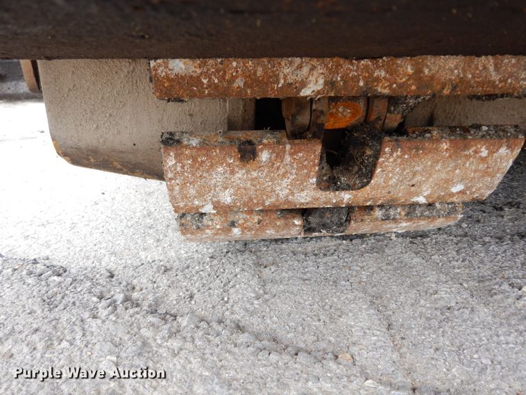 image for item GH9795 Gehl 1448  paver