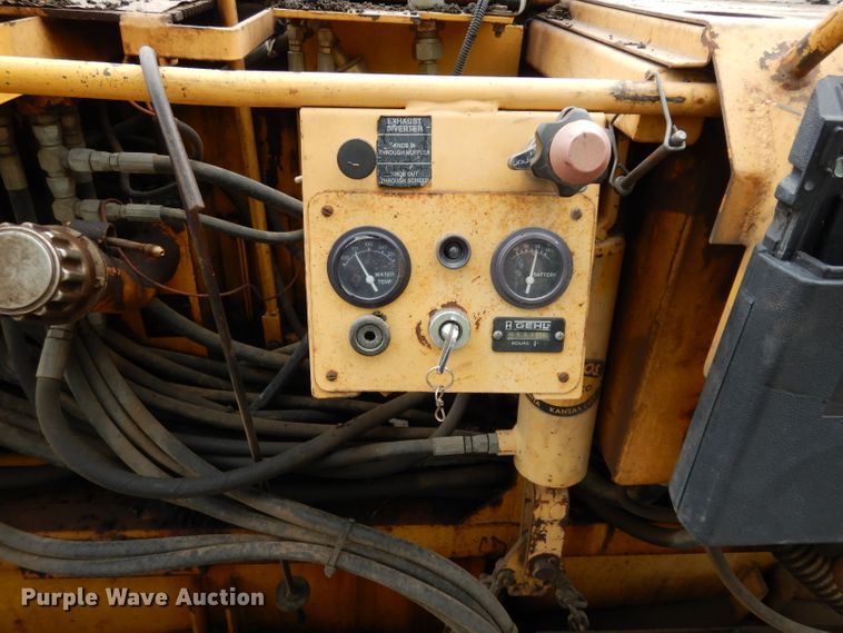 image for item GH9795 Gehl 1448  paver