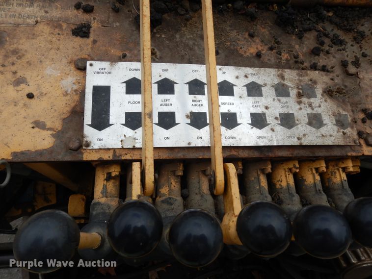 image for item GH9795 Gehl 1448  paver