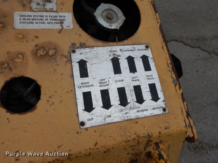 image for item GH9795 Gehl 1448  paver