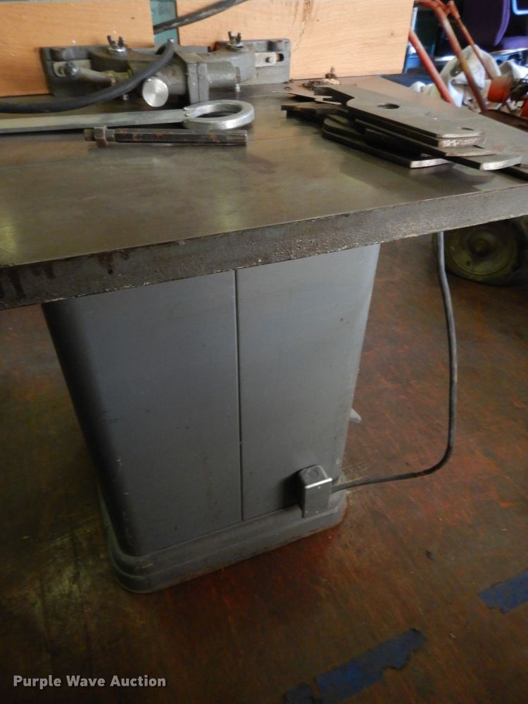 image for item GH9859 Delta router table