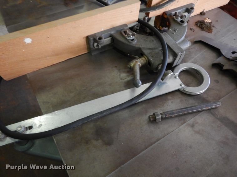 image for item GH9859 Delta router table