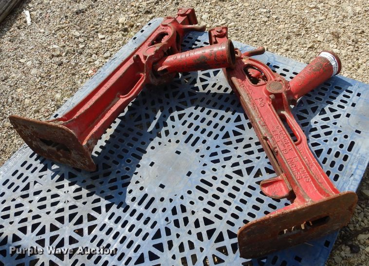 image for item GH9923 (2) Simplex jacks