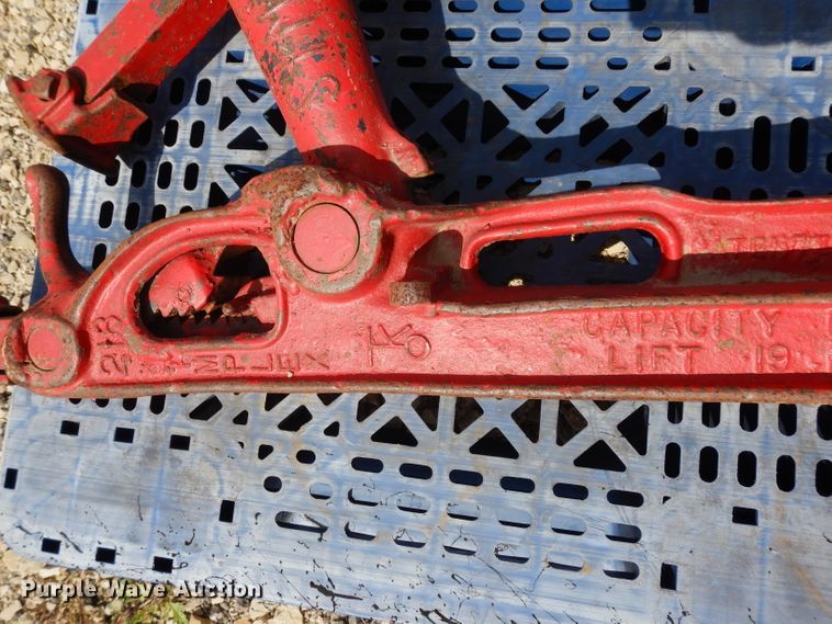 image for item GH9923 (2) Simplex jacks