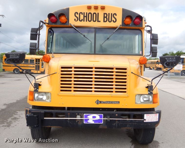 image for item GN9393 1995 International 3800  school bus