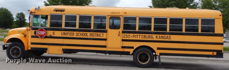 image for item GN9393 1995 International 3800  school bus