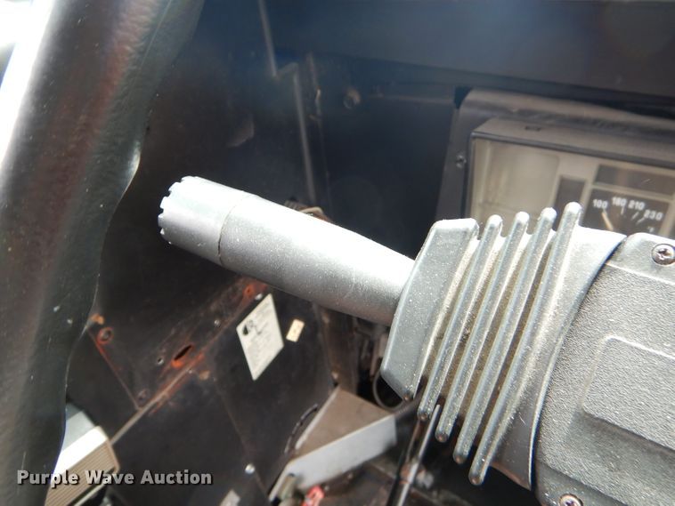 image for item GN9393 1995 International 3800  school bus