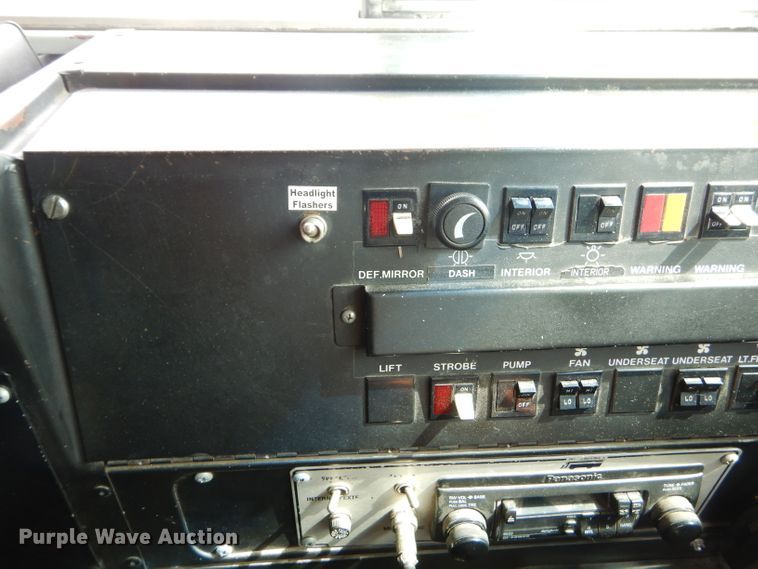 image for item GN9393 1995 International 3800  school bus