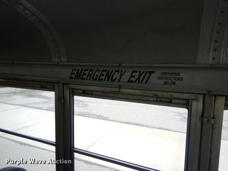 image for item GN9393 1995 International 3800  school bus