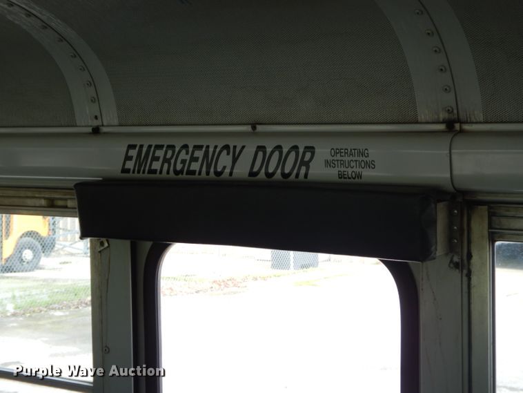 image for item GN9393 1995 International 3800  school bus