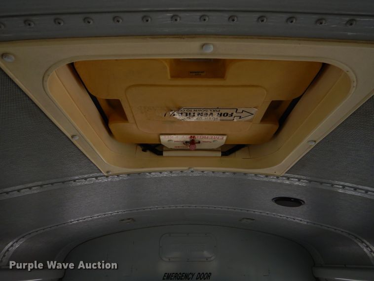 image for item GN9393 1995 International 3800  school bus