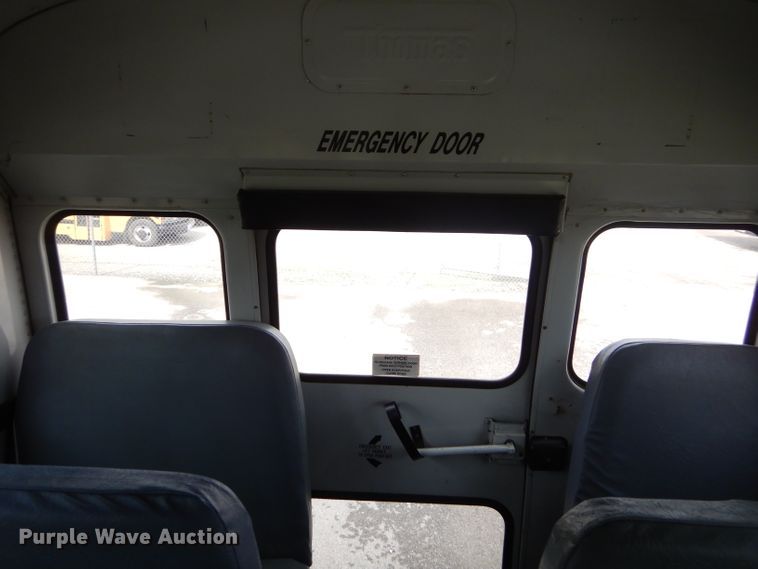 image for item GN9393 1995 International 3800  school bus