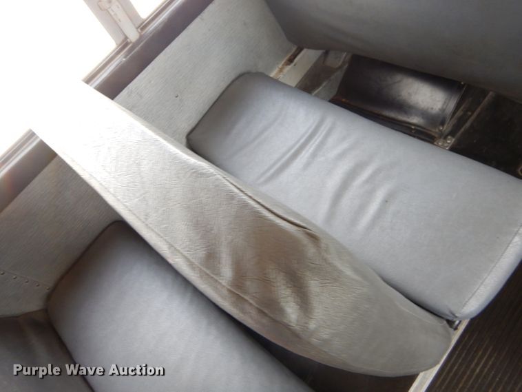 image for item GN9393 1995 International 3800  school bus