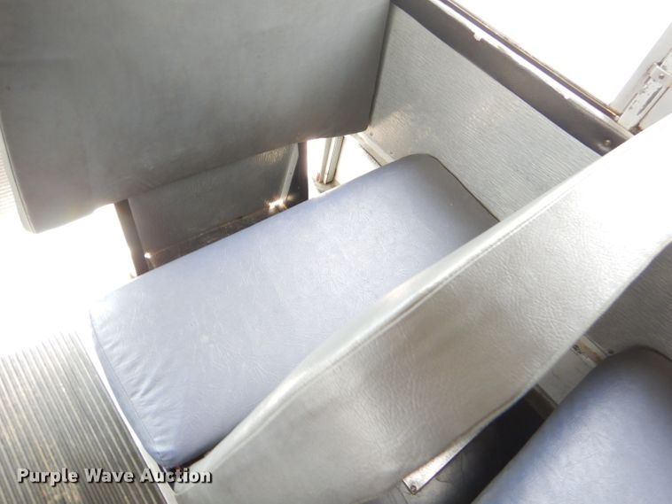 image for item GN9393 1995 International 3800  school bus