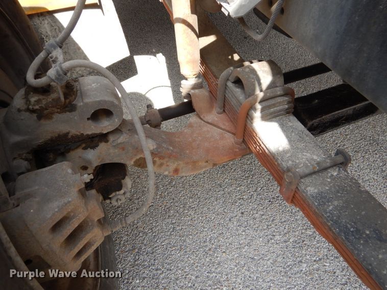 image for item GN9393 1995 International 3800  school bus