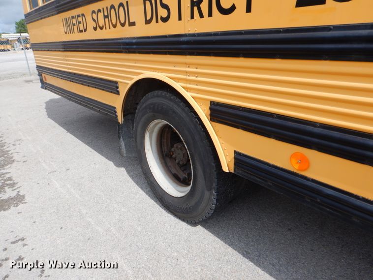 image for item GN9393 1995 International 3800  school bus