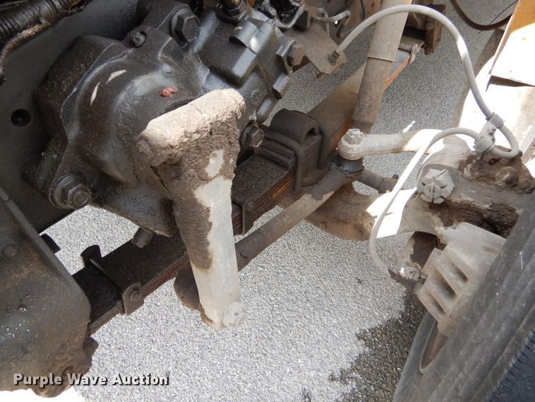 image for item GN9393 1995 International 3800  school bus