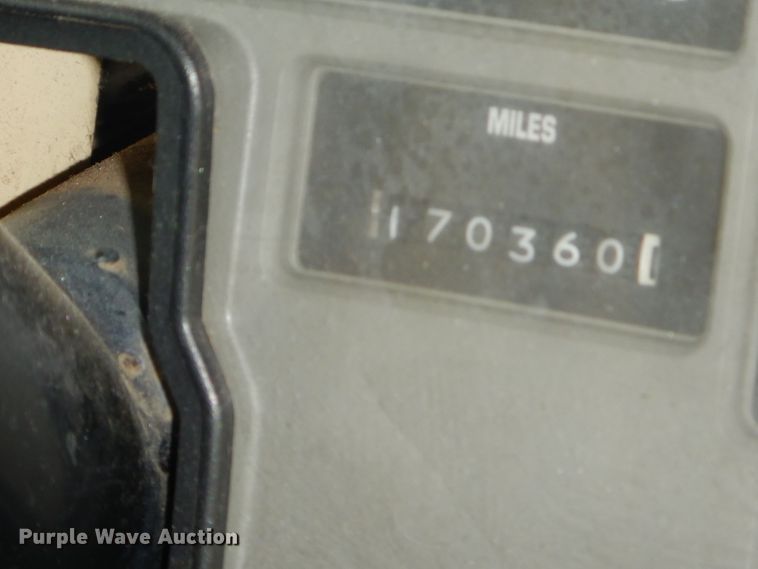 image for item GN9395 1995 International 3800  school bus