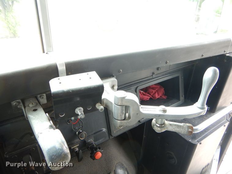 image for item GN9395 1995 International 3800  school bus