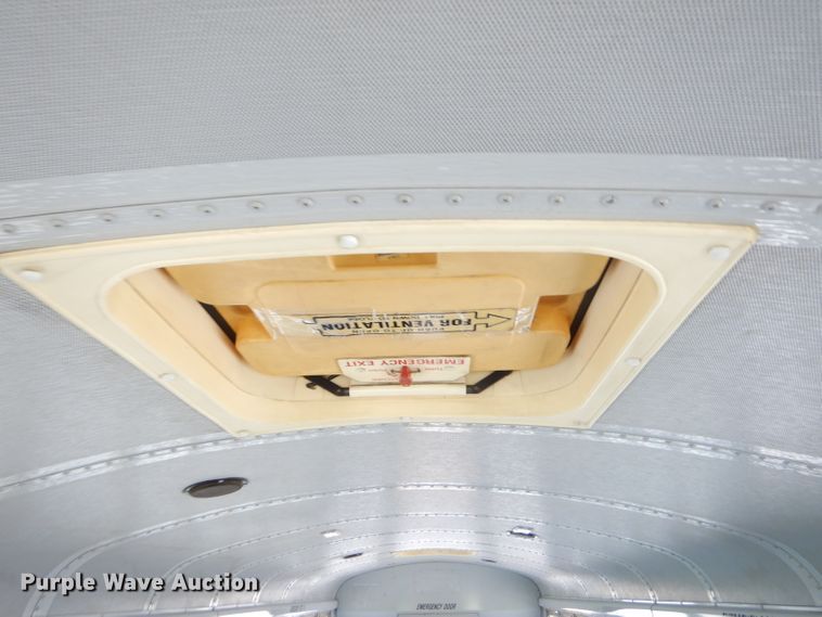 image for item GN9395 1995 International 3800  school bus