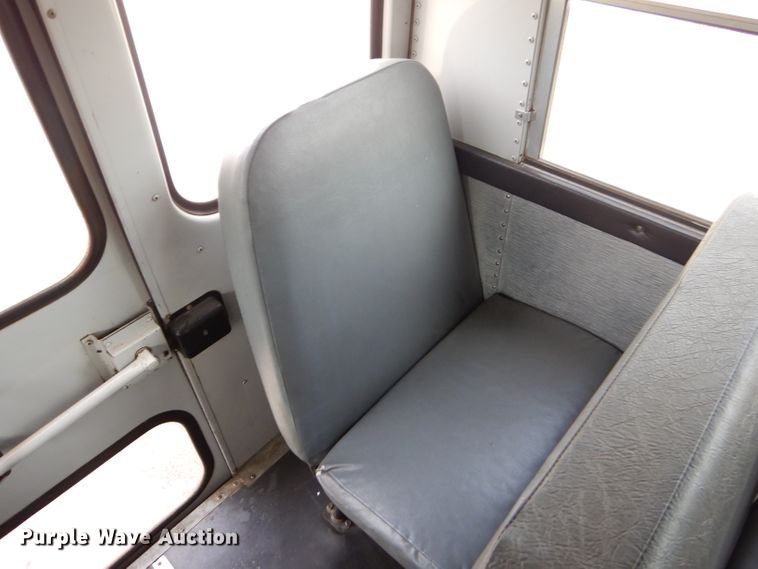 image for item GN9395 1995 International 3800  school bus