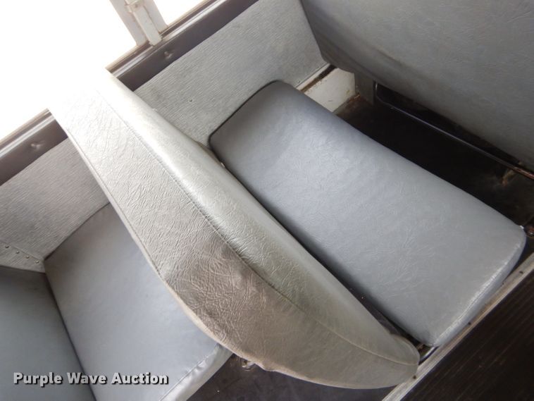 image for item GN9395 1995 International 3800  school bus