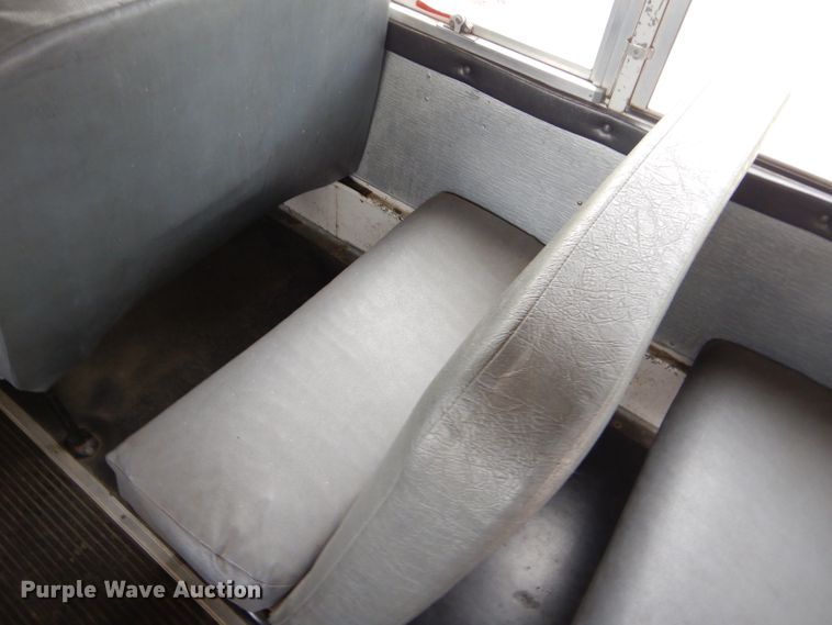 image for item GN9395 1995 International 3800  school bus