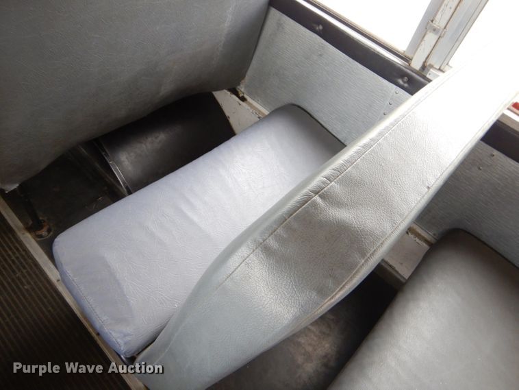 image for item GN9395 1995 International 3800  school bus