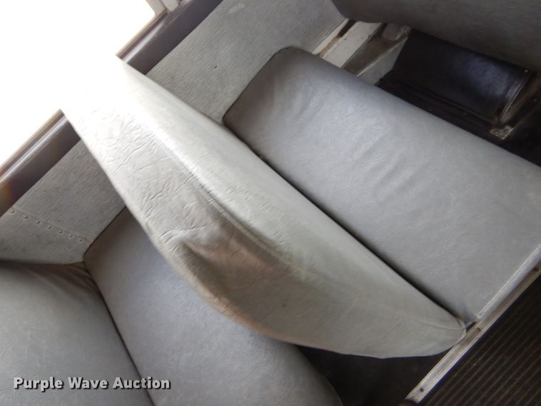 image for item GN9395 1995 International 3800  school bus