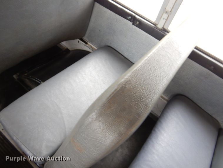 image for item GN9395 1995 International 3800  school bus