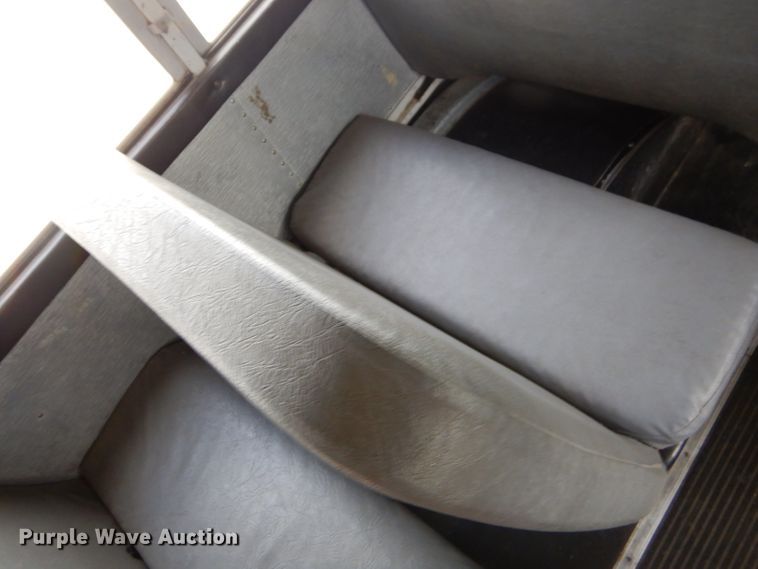 image for item GN9395 1995 International 3800  school bus